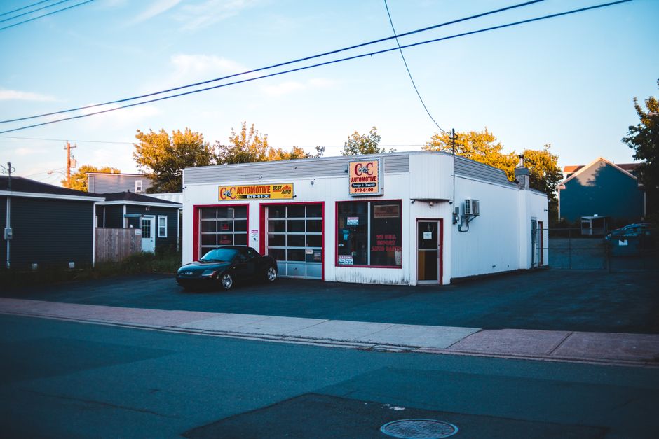 Professional automotive service location with installation facility